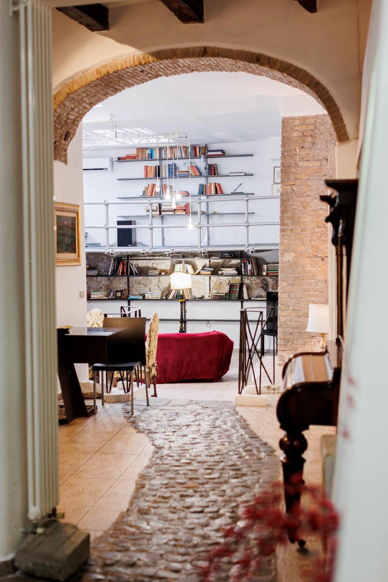 Navona Glamour Rom