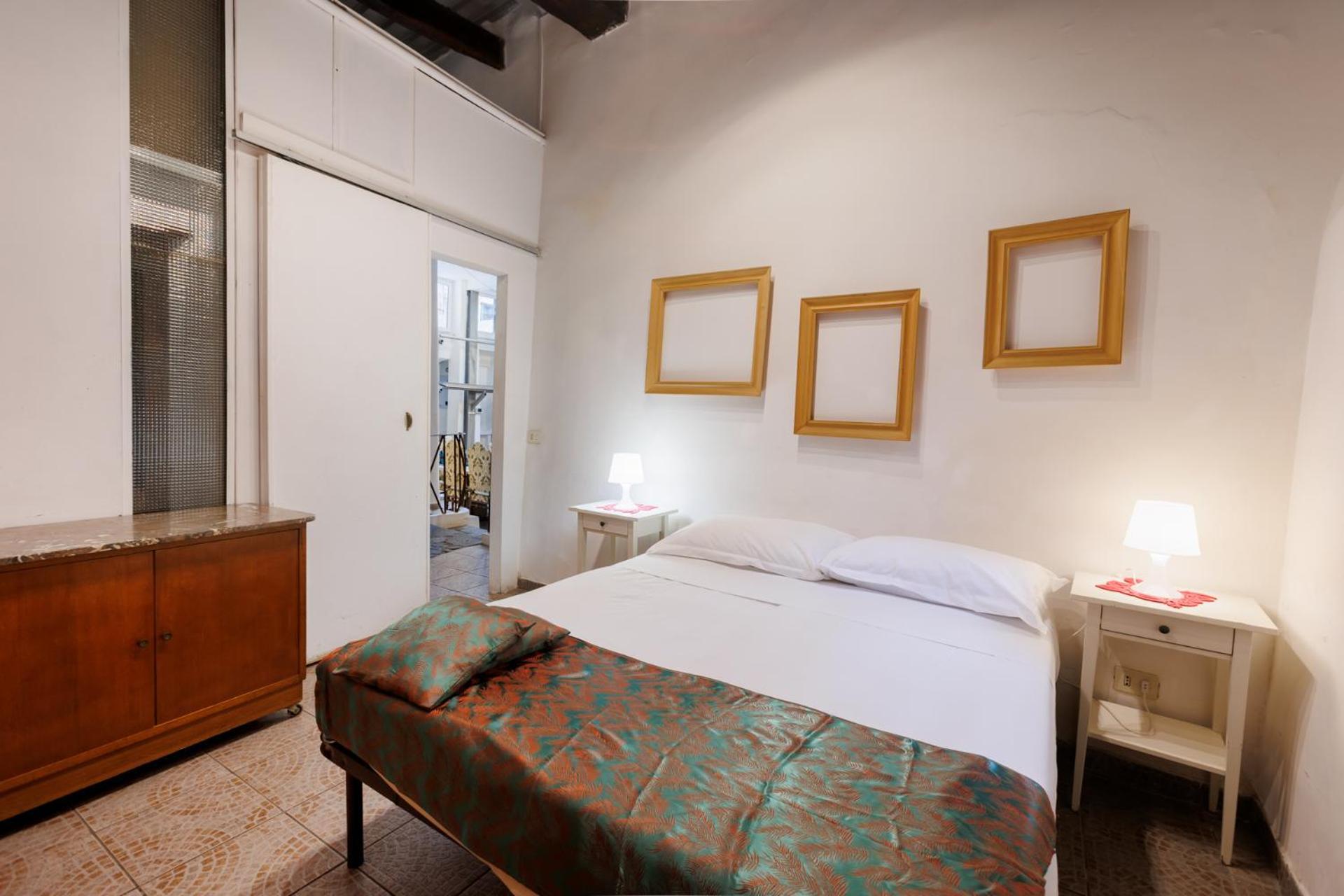 Navona Glamour Rom
